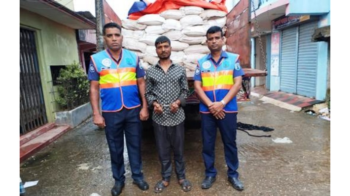 ছাতকে ২১০ বস্তা ভারতীয় চিনি জব্দ, গ্রেপ্তার ১