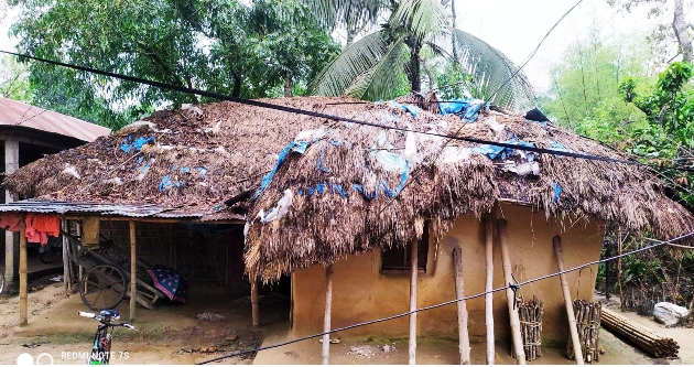 কমলগঞ্জে ঝড়-বৃষ্টিতে ভাঙ্গা ঘর সংস্কারে বাঁধা, মারধরের অভিযোগ