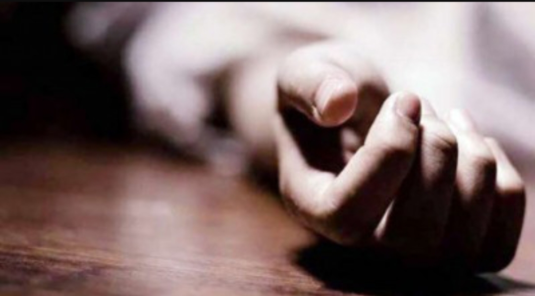 নিজ বাড়ীর আমগাছে ঝুলছিল কিশোরের মরদেহ