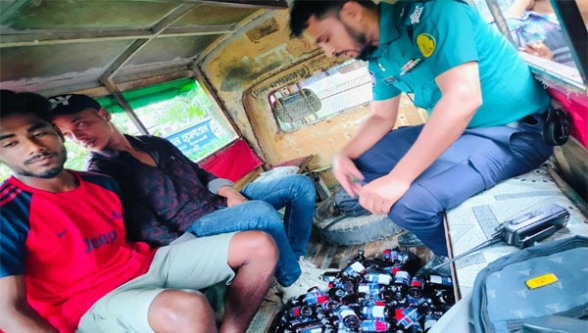 সিলেটে ৯৮ বোতল ফেন্সিডিলসহ ২ যুবক আটক