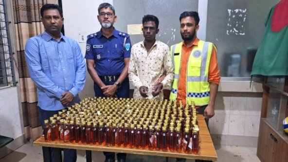 সিলেটে ২৮৮ বোতল ভারতীয় মদসহ মাদক কারবারী গ্রেপ্তার