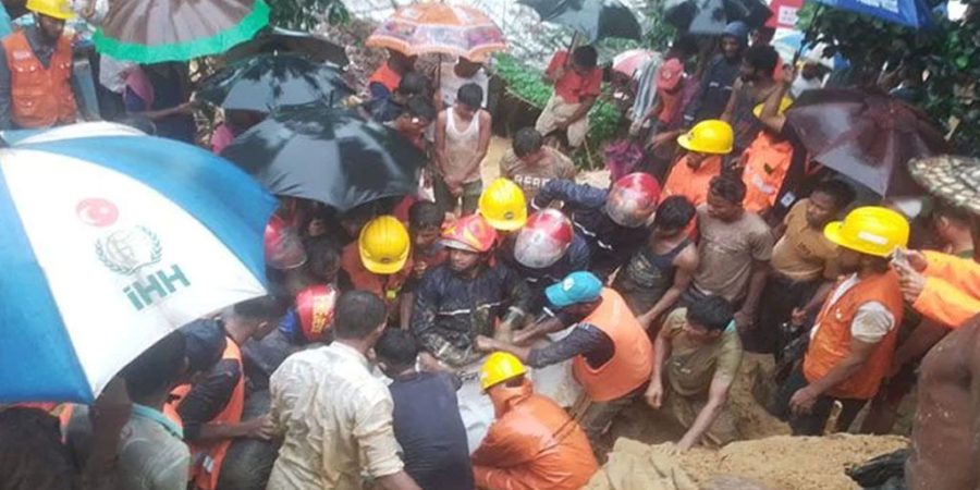 রোহিঙ্গা ক্যাম্পে পাহাড়ধসে নারী-শিশুসহ নিহত ৯