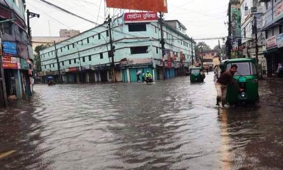 সিলেটের সব উপজেলা বন্যা কবলিত, প্রায় ৪ লাখ মানুষ পানিবন্দী