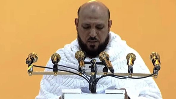 হজের খুতবায় যা বললেন শায়েখ মাহের আল মুয়াকিলি