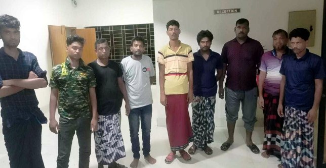 সিলেটে ১৪৫৮ বস্তা ভারতীয় চিনি জব্দ, পাঁচটি ট্রাকসহ আটক ৯