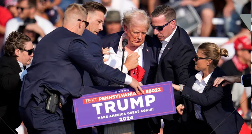 নির্বাচনী সমাবেশে ট্রাম্পের ওপর গুলি, নিহত ২