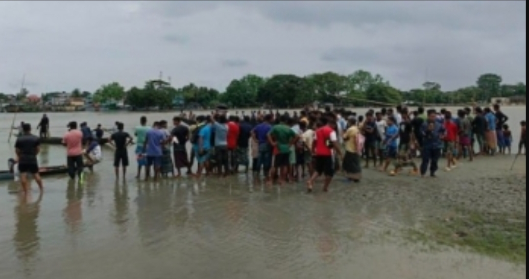 দোয়ারাবাজারে স্রোতে নৌকা ডুবে ৩ জন নিখোঁজ