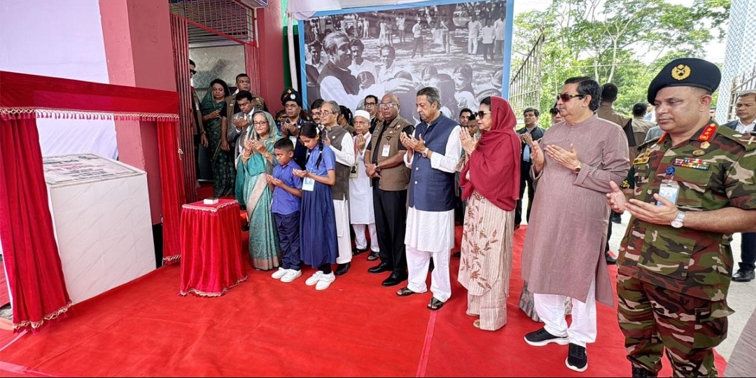 শেখ মুজিবের স্কুলে বঙ্গবন্ধু কর্নার উদ্বোধন করলেন প্রধানমন্ত্রী