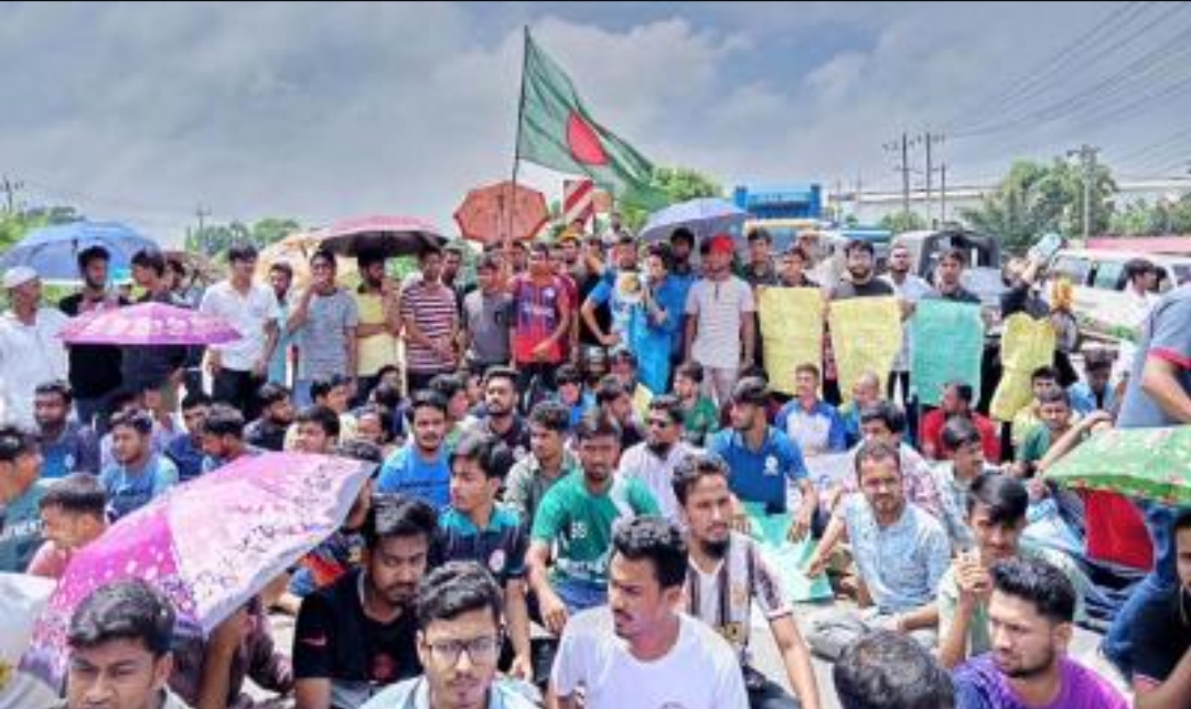 কোটা আন্দোলন : অবরোধ, সংঘাতে অচল রাজধানী