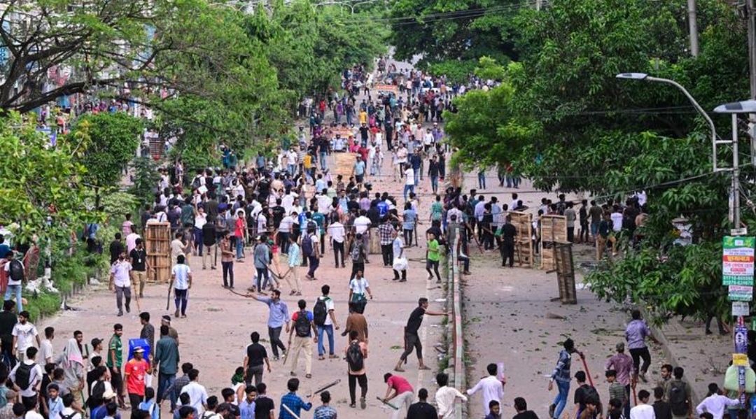 কোটা আন্দোলন : সারাদেশে ‘কমপ্লিট শাটডাউন’ কর্মসূচি চলছে