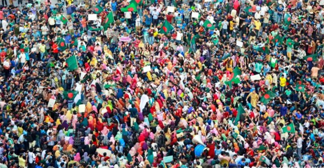 শাহবাগ থেকে নতুন কর্মসূচি ঘোষণা কোটা বিরোধীদের