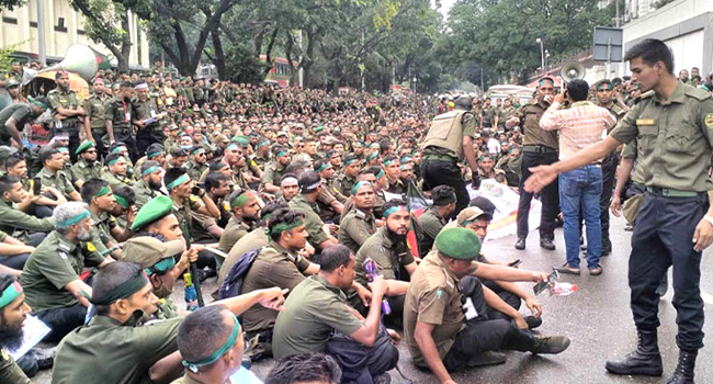 ৩৮৮ আনসার সদস্য কারাগারে