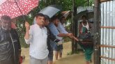 কমলগঞ্জে বন্যা দুর্গতদের মাঝে বিএনপিসহ বিভিন্ন সংগঠনের শুকনো খাবার বিতরণ