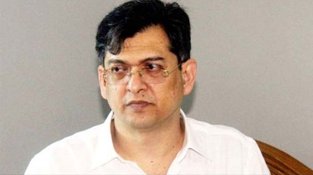 দীর্ঘ ৯ বছর দেশে ফিরেছেন সালাউদ্দিন আহমেদ