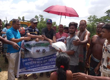 রাজনগরে পিএফজি ও দি হাঙ্গার প্রজেক্টের ত্রাণ ও নগদ অর্থ বিতরণ