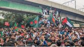 শহীদি মার্চে অংশ নিতে টিএসসিতে ছাত্র-জনতার ঢল