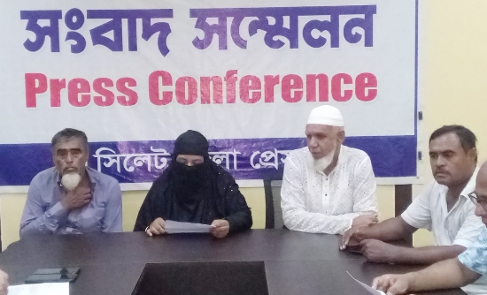 আইনজীবী খোরশেদের হয়রানিতে দিশেহারা একটি নিরীহ পরিবার