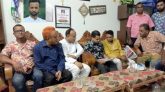 সাংবাদিক তুরাবের পরিবারের পাশে মুশফিকুল ফজল আনসারী