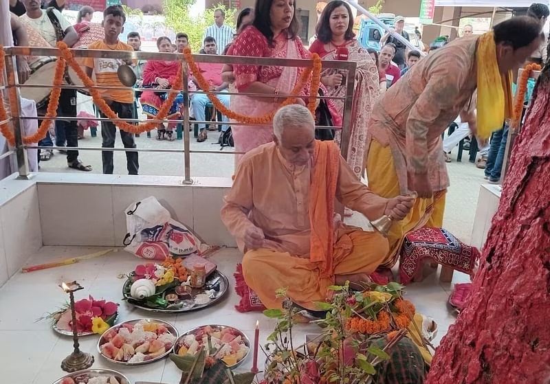 শারদীয় দুর্গোৎসব শুরু, আজ মহাষষ্ঠী