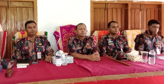 কমলগঞ্জে শারদীয় দুর্গোৎসব উপলক্ষে বিজিবির মতবিনিময় সভা
