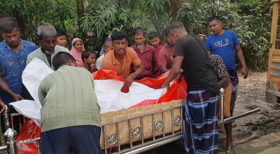 শান্তিগঞ্জে ঘুমন্ত অবস্থায় ছুরিকাঘাতে তিন সন্তানের জনক খুন