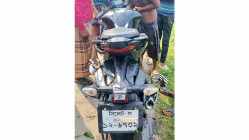 শান্তিগঞ্জে মোটরসাইকেলের ধাক্কায় পথচারীর মৃত্যু