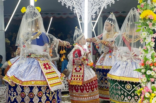 কমলগঞ্জে বর্ণাঢ্য আয়োজনে নাচে-গানে সাঙ্গ হলো মণিপুরি মহারাসলীলা