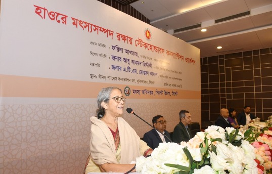 মাছের প্রজননে সময় না দিয়ে মানুষ দায়িত্বহীনতার পরিচয় দিচ্ছে : উপদেষ্টা