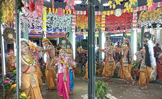 কমলগঞ্জে রাখাল নৃত্যের মধ্য দিয়ে রাসোৎসব শুরু