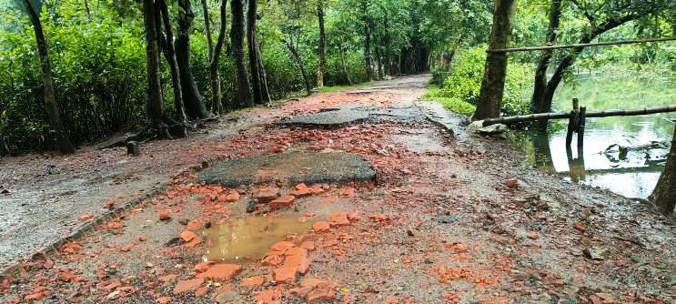 গোয়াইনঘাটে বন্যায় বিধ্বস্ত ৩১২ কি.মি. সড়ক, সংস্কারের ছোঁয়া লাগেনি কোথাও