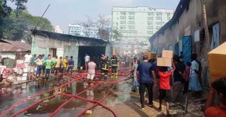 সিলেটে আগুনে ১৫ লাখ টাকার মালামাল পুড়ে ছাই