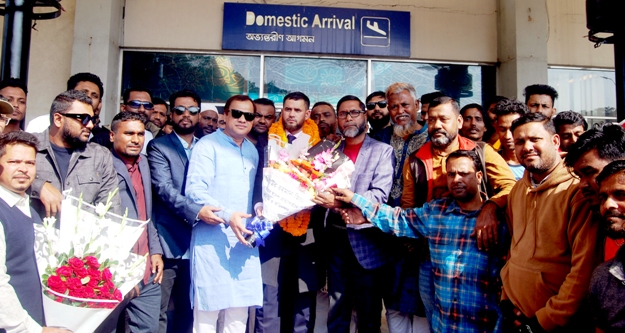 যুক্তরাজ্য স্বেচ্ছাসেবক দলের সাংগঠনিক সম্পাদক জিয়াকে ওসমানী বিমান বন্দরে সংবর্ধনা