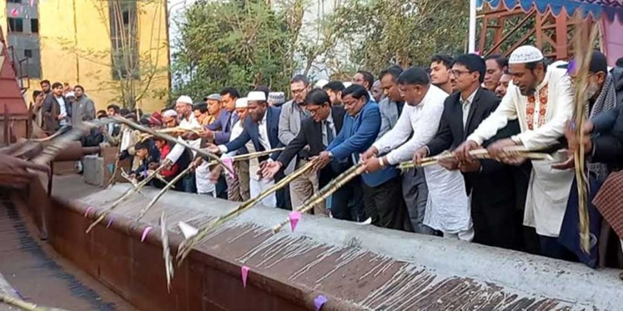 জয়পুরহাট সুগার মিলসে আখ মাড়াই শুরু