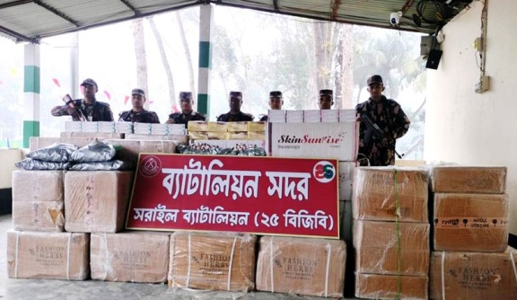 মাধবপুরে ৫১ লাখ টাকার ভারতীয় কসমেটিক্স ও ক্যান্ডি জব্দ