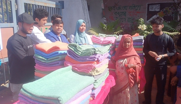 শীতার্তদের পাশে শাবিপ্রবি’র এলমনাই এসোসিয়েশন