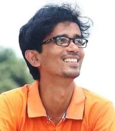 বাংলা একাডেমি পুরস্কারে ভূষিত হলেন কমলগঞ্জের শুভাশিস সিনহা