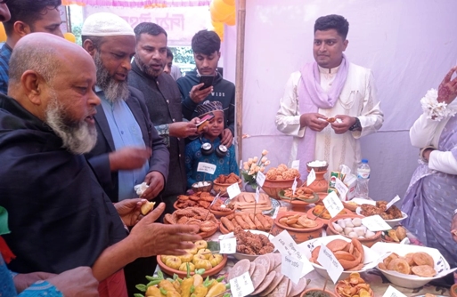 আর এম প্রিপারেটরী স্কুলে পিঠা উৎসব উদযাপন