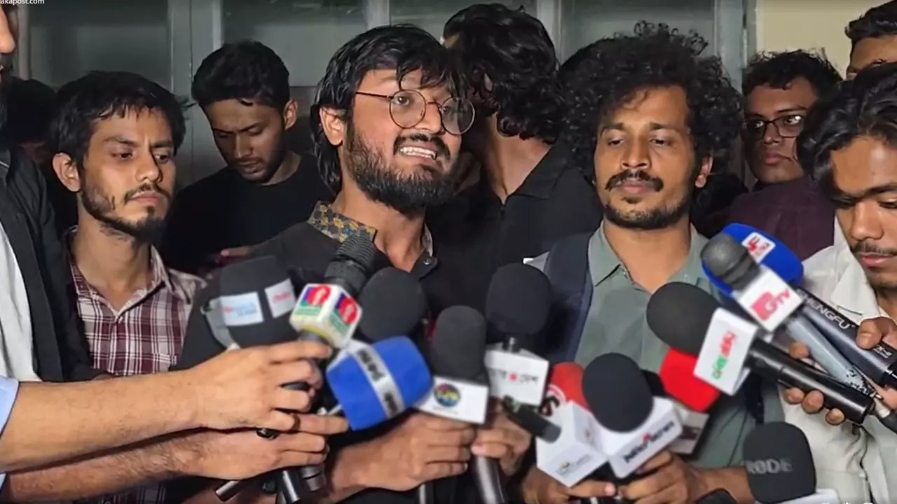 নতুন কমিটিকে অবাঞ্ছিত ঘোষণা বেসরকারি শিক্ষার্থীদের