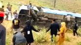 সিলেটে দাড়িয়ে থাকা ট্রাকে বাসের ধাক্কা, ৯ পর্যটক আহত