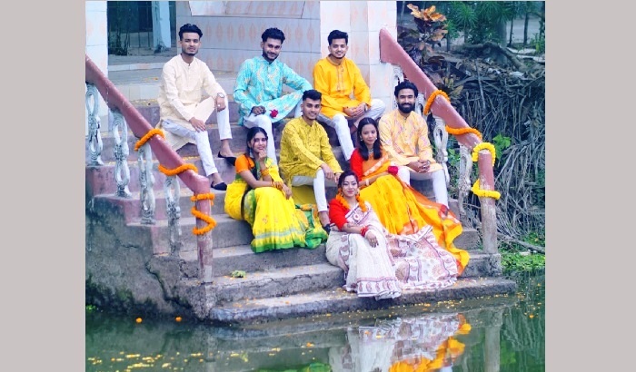বসন্তের সাজে মাতোয়ারা ‘বৈতালিক’