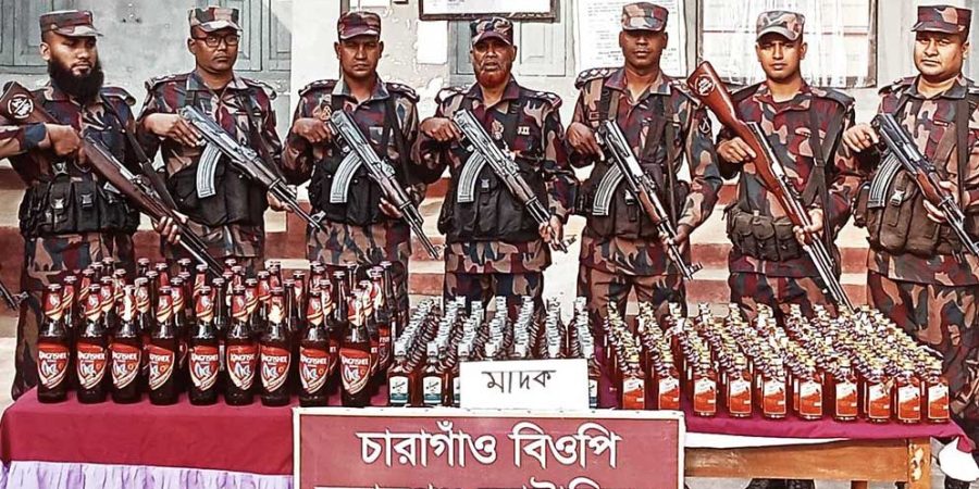 তাহিরপুর সীমান্ত থেকে ৪২ বোতল মদ ও বিয়ার জব্দ
