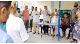 বিএনপি নেতা আকতার রশিদ চৌধুরীর পরিবারের পক্ষ থেকে নগদ অর্থ বিতরণ