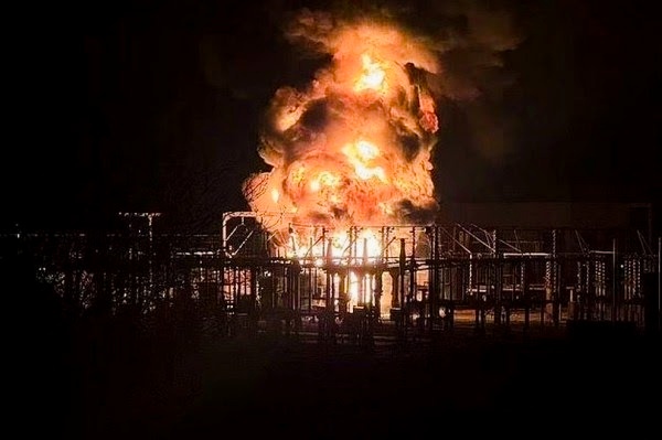 লন্ডনে হাজার হাজার বাড়ি বিদ্যুৎবিচ্ছিন্ন, বন্ধ হিথ্রো বিমানবন্দর