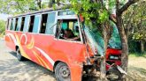 শান্তিগঞ্জে এক বাসকে আরেক বাসের ধাক্কা, আহত ১৭