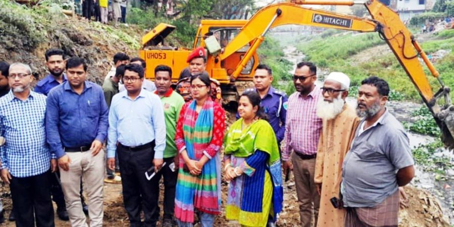 বিশ্বনাথে বাসিয়া নদীর বর্জ্য পরিষ্কার-পরিচ্ছন্নতা কার্যক্রমের উদ্বোধন