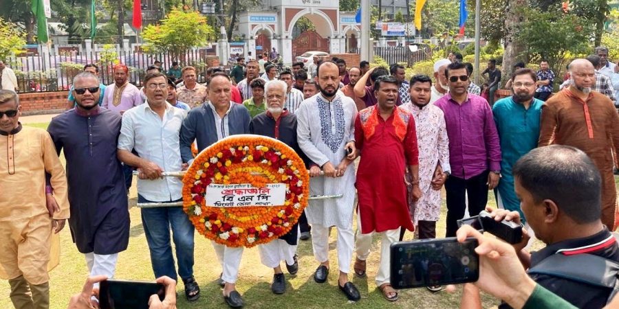 স্বাধীনতা দিবসে সিলেট জেলা বিএনপির পুষ্পস্তবক অর্পণ