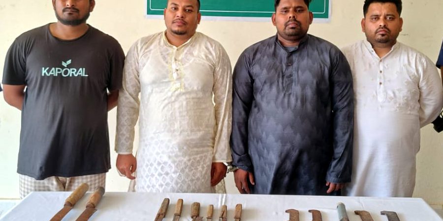 ছাতকে অস্ত্রসহ আওয়ামী লীগের চার নেতাকর্মী গ্রেফতার