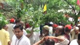 শাহজালাল (র.) মাজারের ‘লাকড়ি তোড়া’ উৎসবে ভক্তদের ঢল
