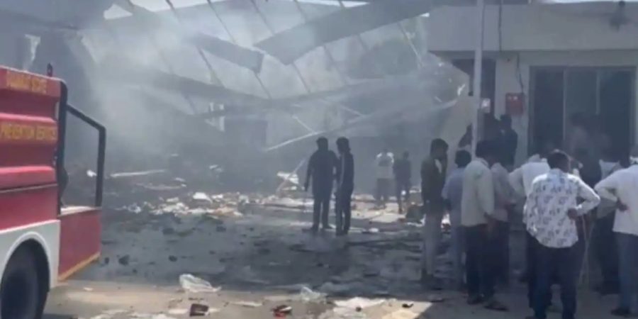 ভারতের গুজরাটে আতশবাজি কারখানায় বিস্ফোরণ, নিহত ১৮