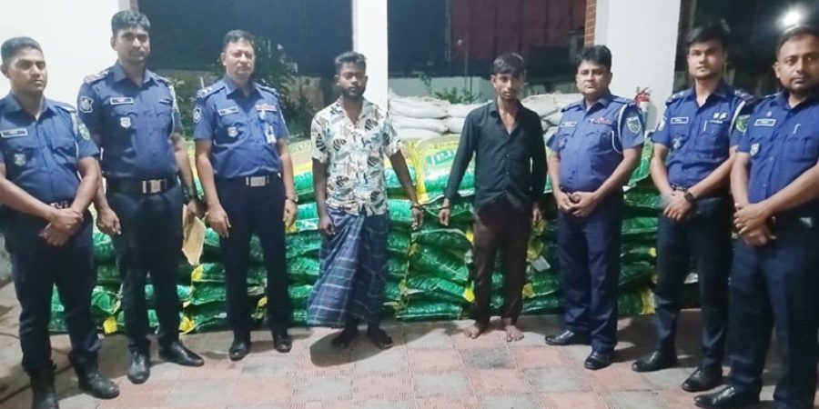 শেরপুরে ট্রাকভর্তি ভারতীয় চোরাই পণ্যসহ আটক ২